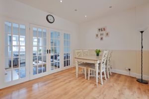 Main Avenue Totley Rise